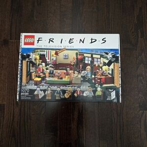 FRIENDS Central Perk Lego 21319
